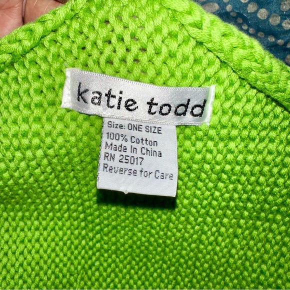 Katie Todd Neon Green Knit Shrug Wrap Scarf w/ Pockets & Wood Buttons One Size - Picture 5 of 6